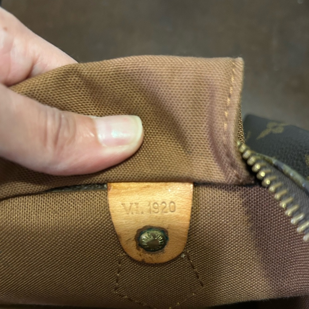 LV Speedy 30 - Picture 8 of 8